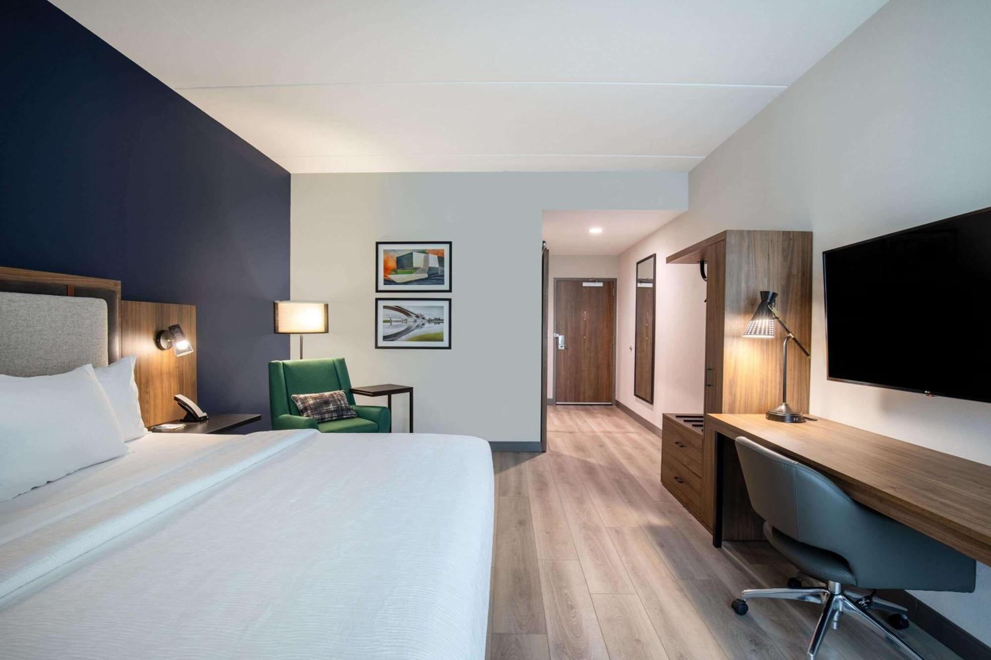 La Quinta Inn & Suites By Wyndham Chattanooga Downtown/South Екстериор снимка