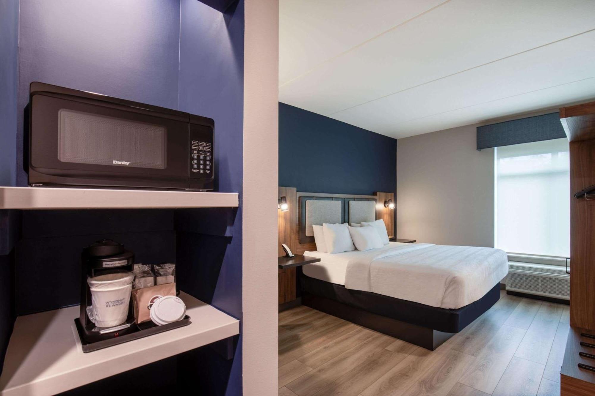 La Quinta Inn & Suites By Wyndham Chattanooga Downtown/South Екстериор снимка