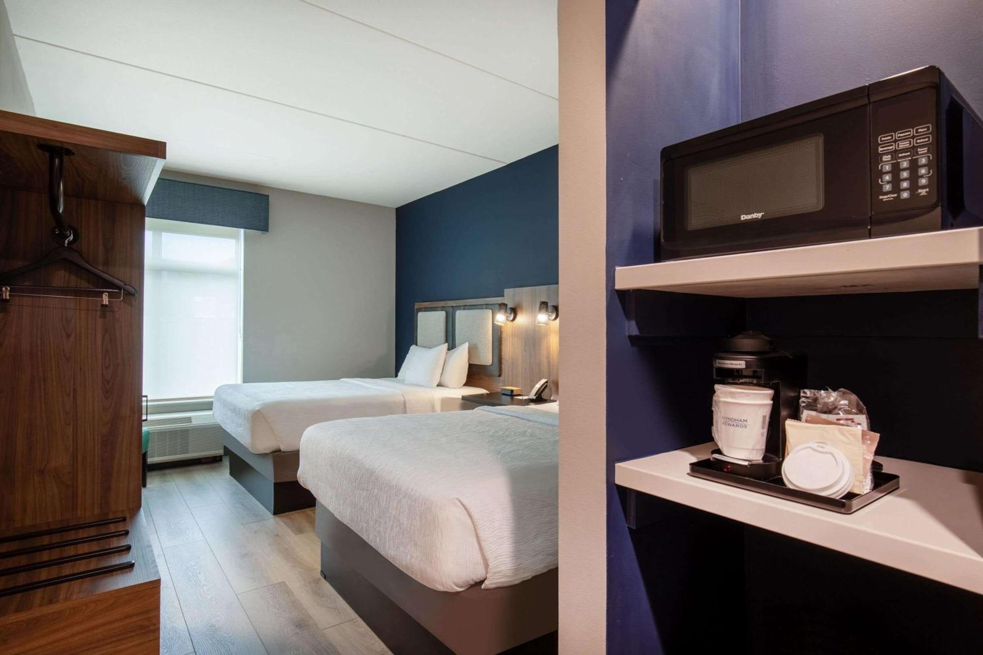 La Quinta Inn & Suites By Wyndham Chattanooga Downtown/South Екстериор снимка